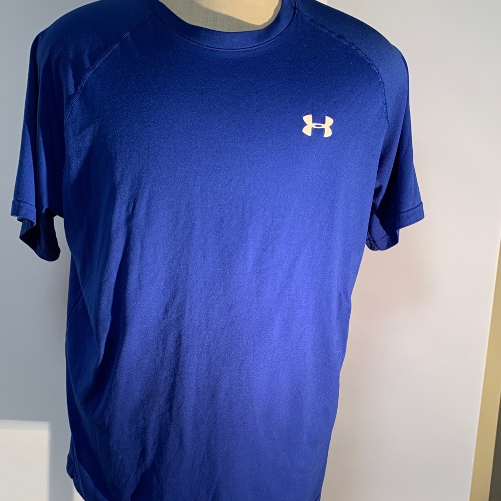 Under Armour Men's Short Sleeve Tee in Deep Blue